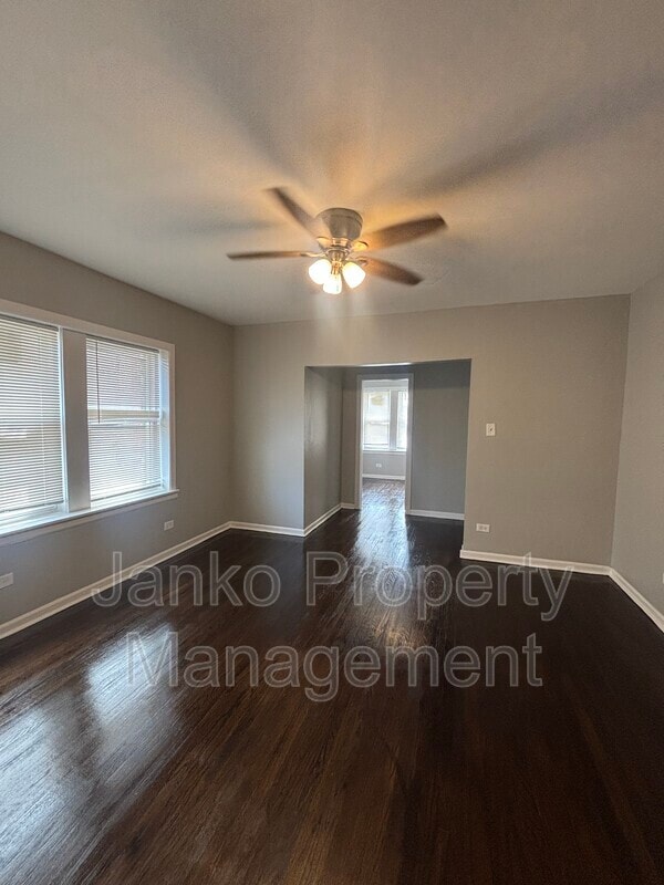 Building Photo - 2914 W 64th St