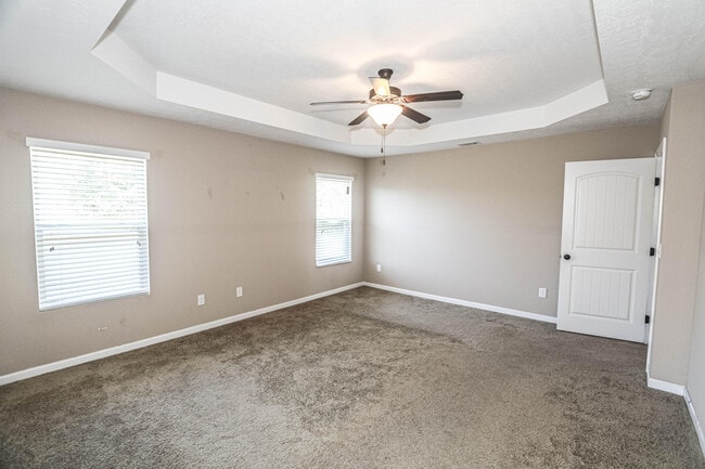 Building Photo - 479 Sebastian Dr