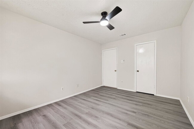 Building Photo - Beechbend Drive, Missouri City, TX 77489 - 4 BR 2.5 BA single-family home