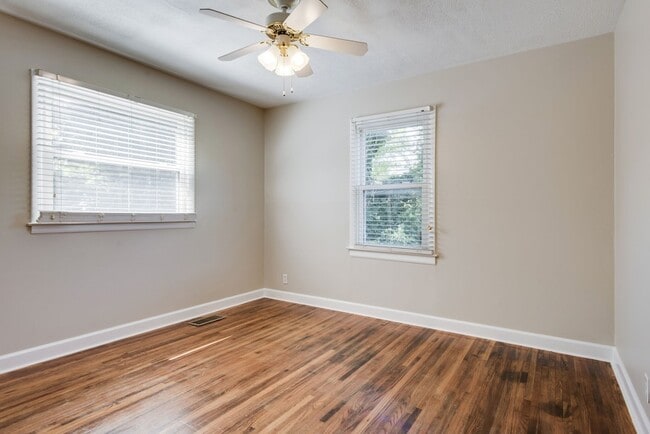 Building Photo - 6215 Laredo Ave