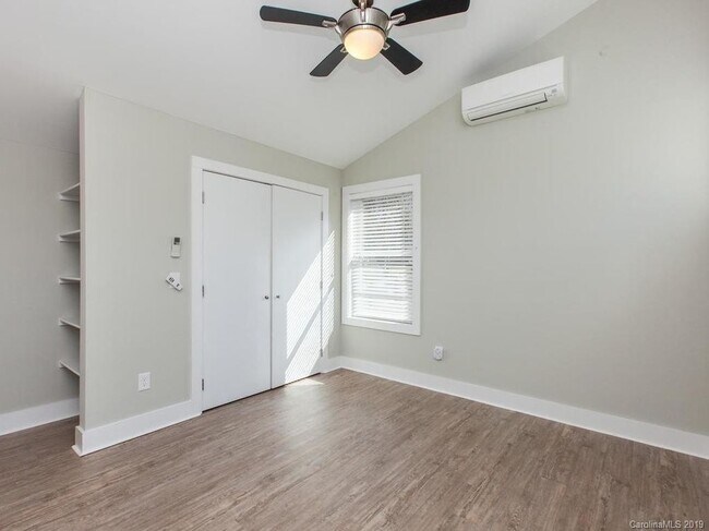 Building Photo - Modern Asheville Rental