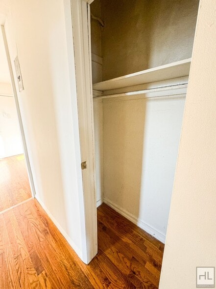 Building Photo - 14th St