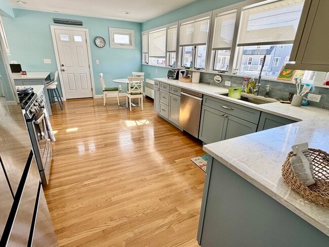 Building Photo - 124 Manomet Ave