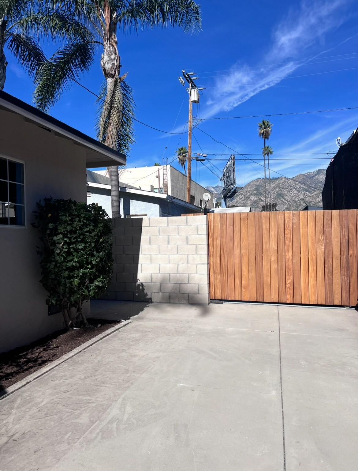 Building Photo - 3547 E Green St