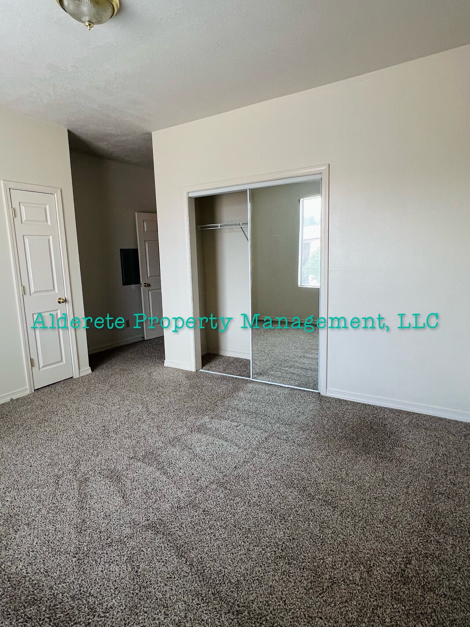 Building Photo - 4257 Sabana Loop SE