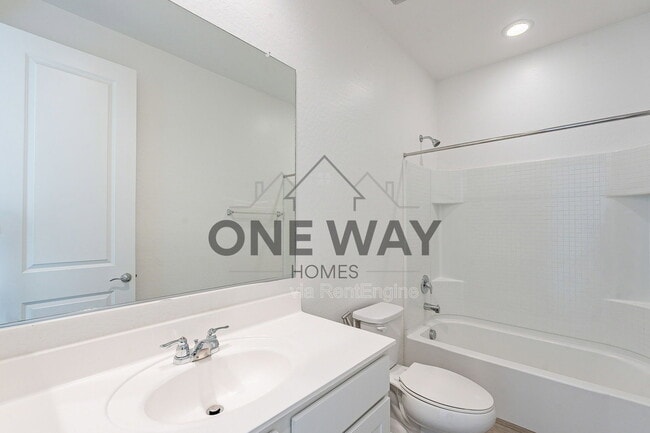 Building Photo - 9258 E Static Ave