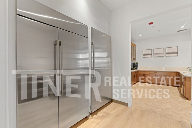 Building Photo - 3062 Pansona St