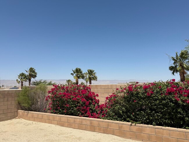 Building Photo - 3922 Vista Dunes