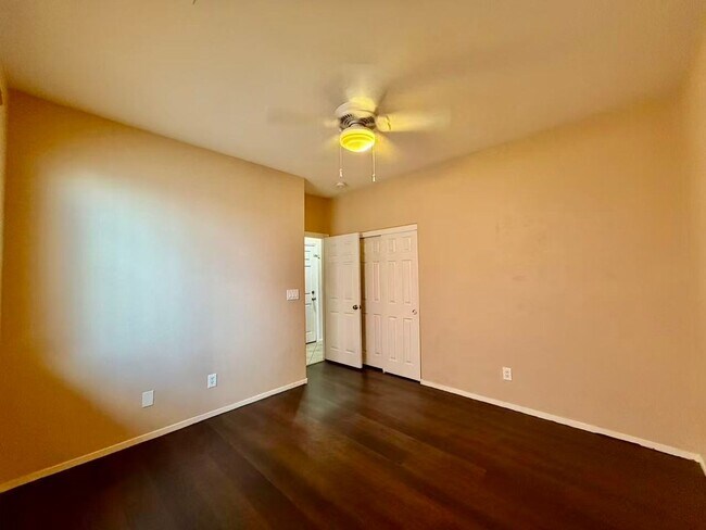 Building Photo - 6068 Laughing Creek St