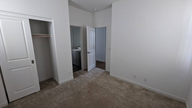 Building Photo - 7449 Channel View St