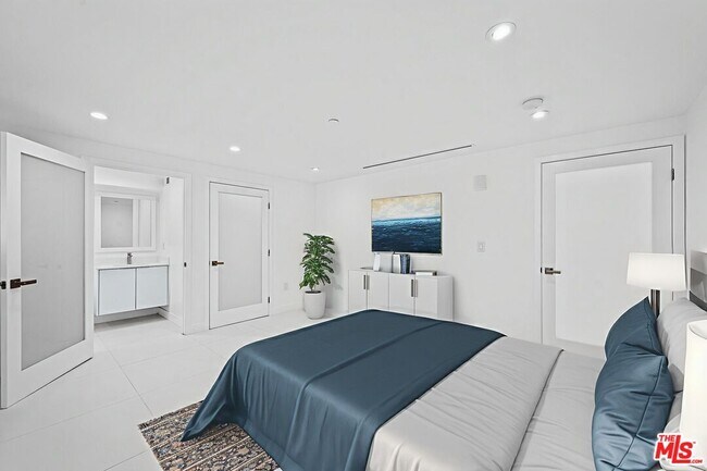 Building Photo - 621 Kings Rd