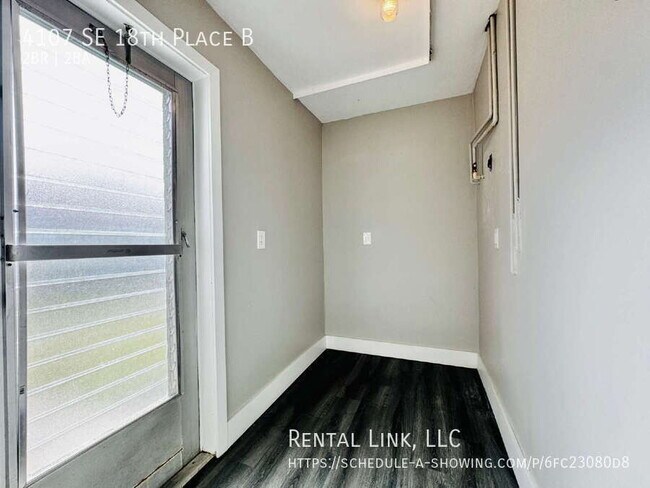 Building Photo - 4107 SE 18th Pl