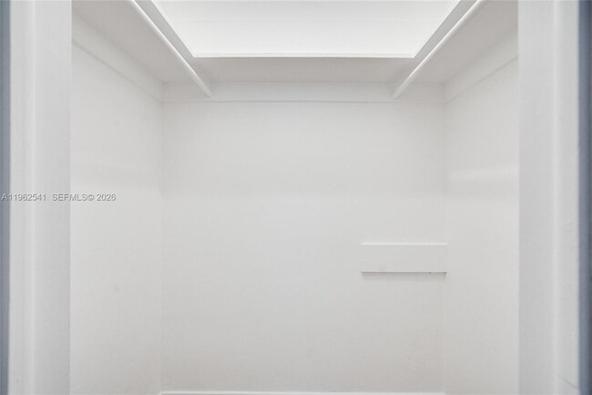 Building Photo - 50 Park Dr