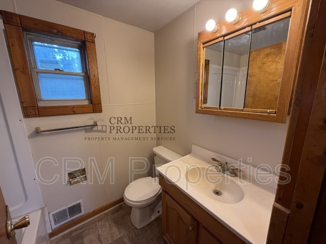 Building Photo - 2324 N Buckeye St