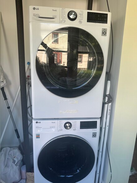 Shared Laundry onsite - 71 Grove St