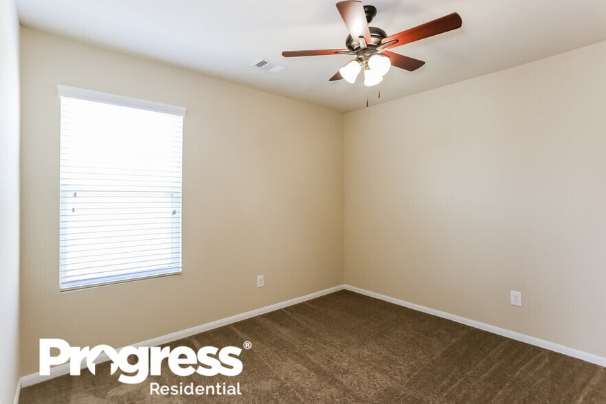 Building Photo - 12430 Greencanyon Dr