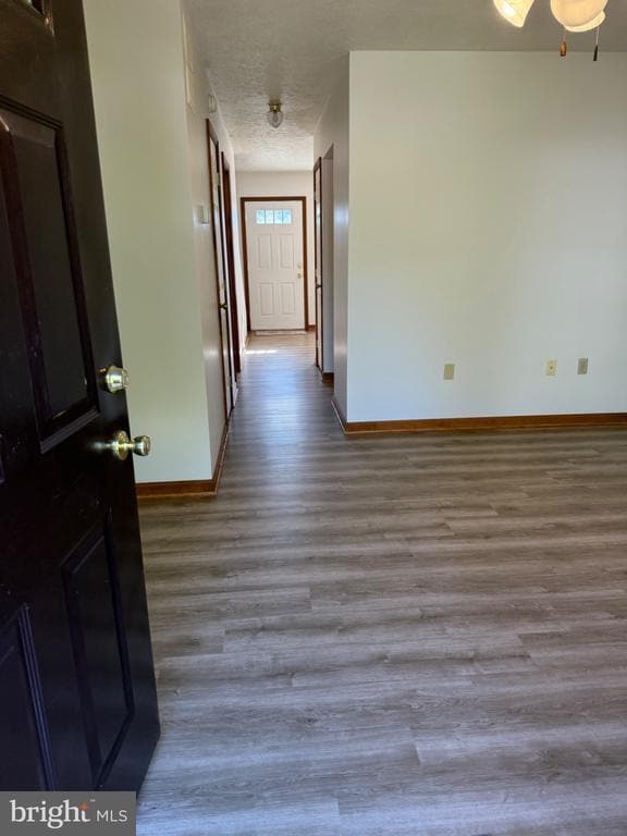 Building Photo - 212 W Whitlock Ave