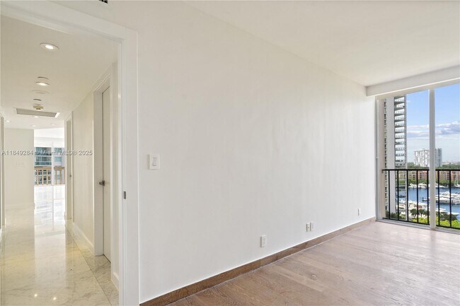 Building Photo - 19355 Turnberry Way