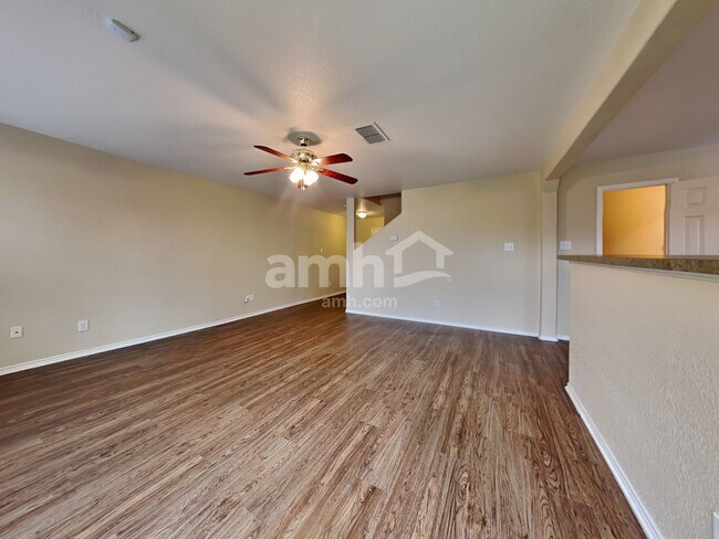 Building Photo - 10023 Woodland Pines