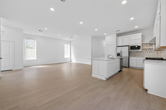 Building Photo - 21619 Colonial Medow Creek Trl