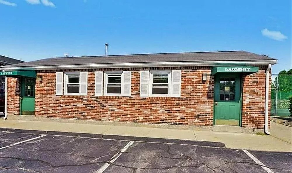 Building Photo - 200 Manville Hill Rd