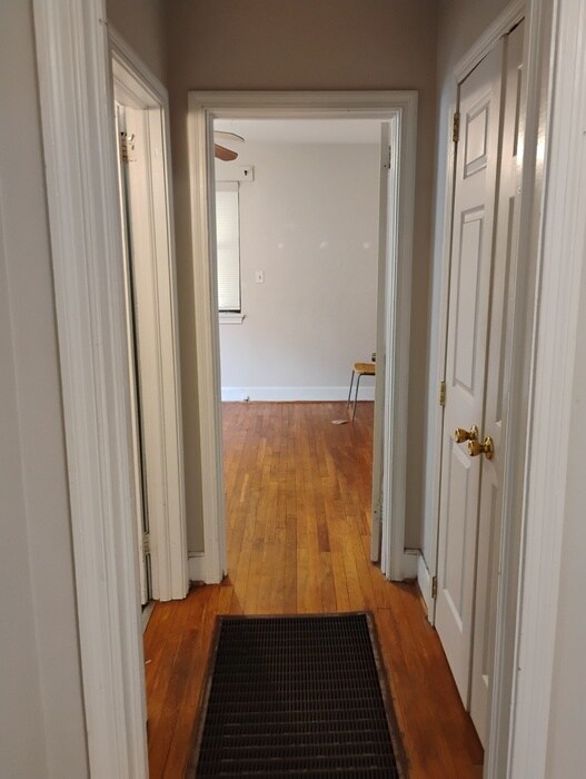 Building Photo - 1007 Rosehill Ave