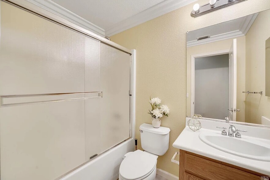 Building Photo - 332 Ring Neck St