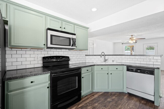 Building Photo - 2128 Victory Gallop Ln