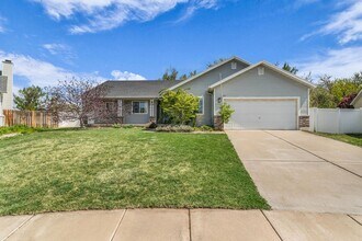 Building Photo - Charming Kaysville Home in Quiet Cul-de-Sac Near Trails