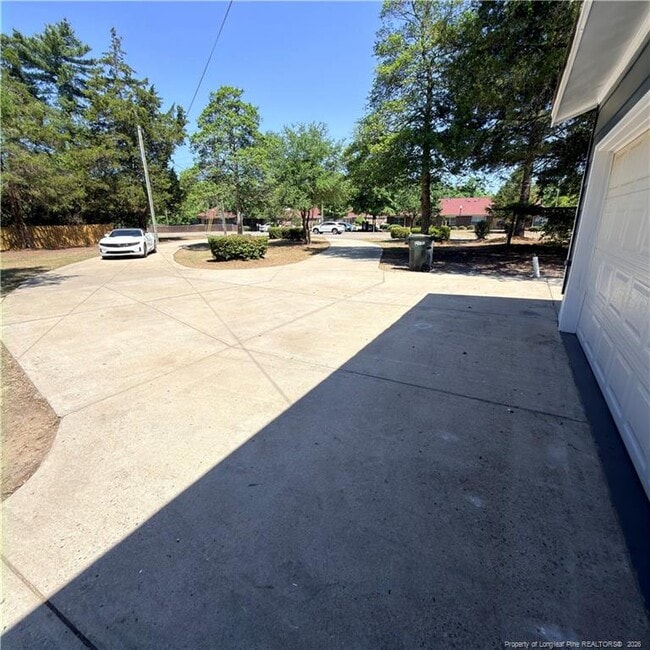 Building Photo - 228 Eastwood Ave