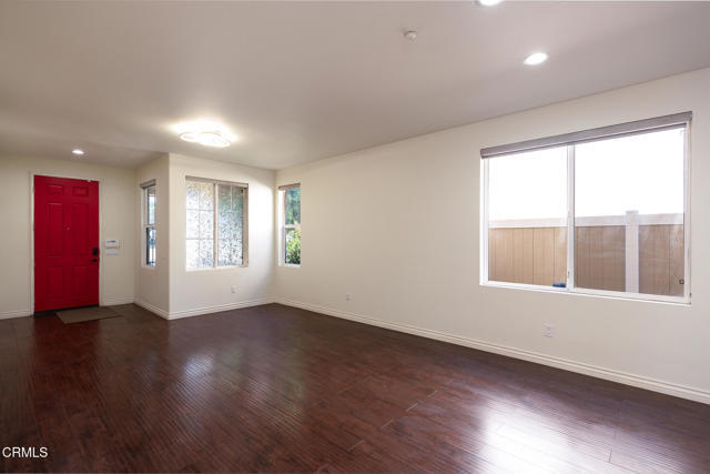 Building Photo - 778 Entrada Dr