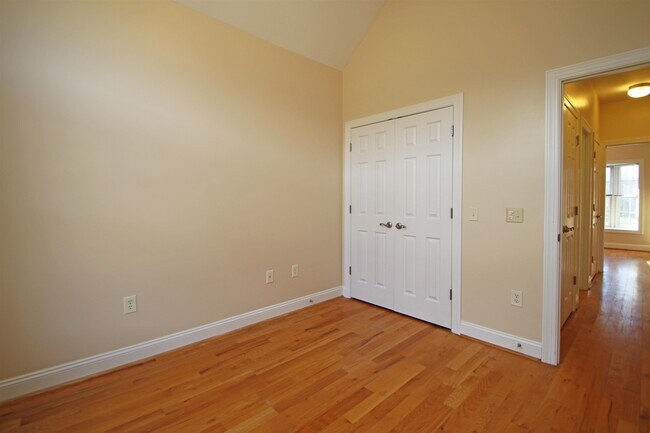 Building Photo - 17888 Mountain Valley Rd