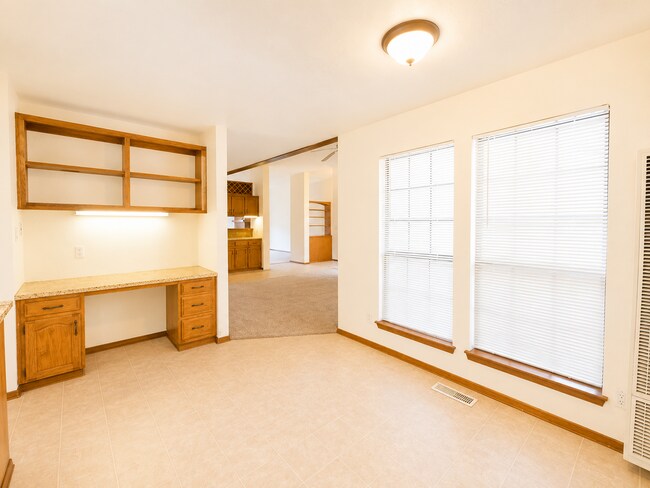 Building Photo - Incredibly spacious two-story condo in a NE heights neighborhood.