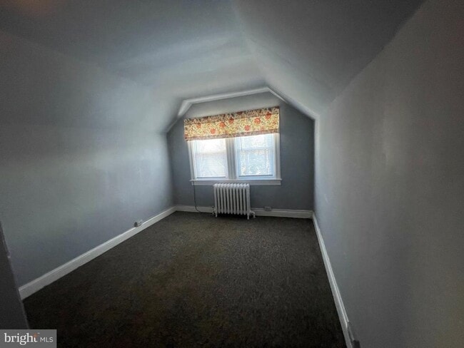 Building Photo - 6732 Maple Ave