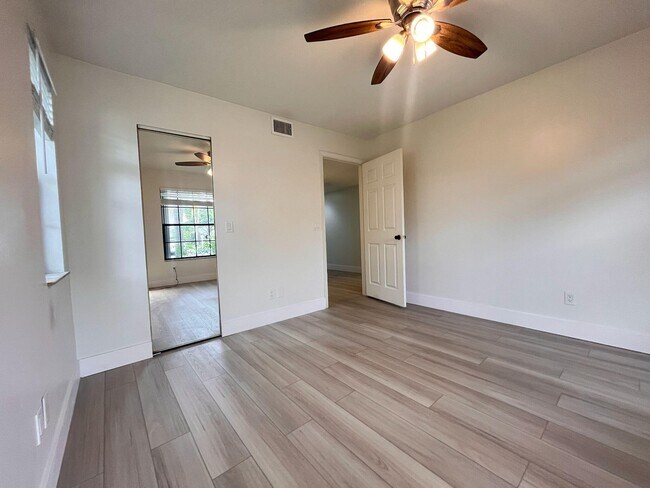 Building Photo - 2061 Keystone Dr