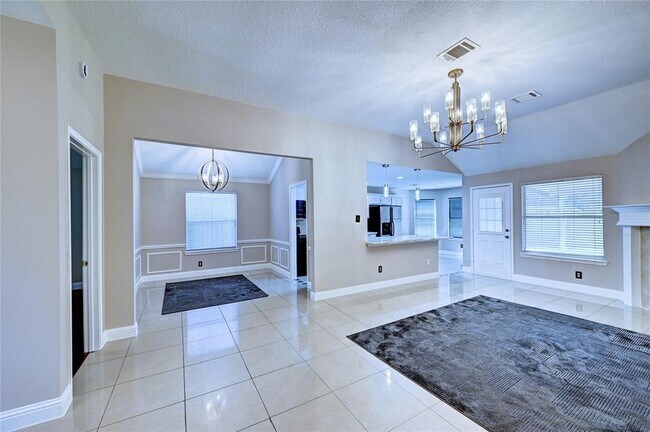 Building Photo - 21115 Rushing Creek Ln