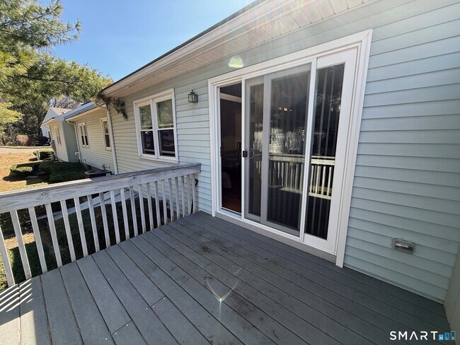 Building Photo - 14 Daniel Dr