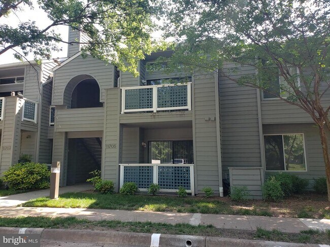 Building Photo - 11705 Summerchase Cir