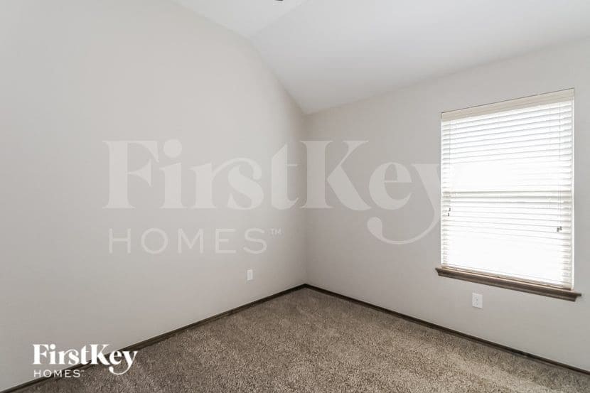 Building Photo - 15904 Tall Grass Dr