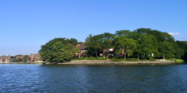 Building Photo - 199 Sandcastle Key