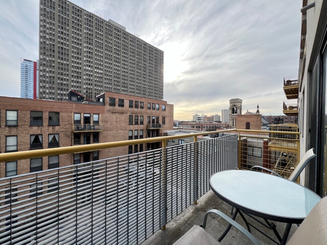 Building Photo - 1910 S Indiana Ave