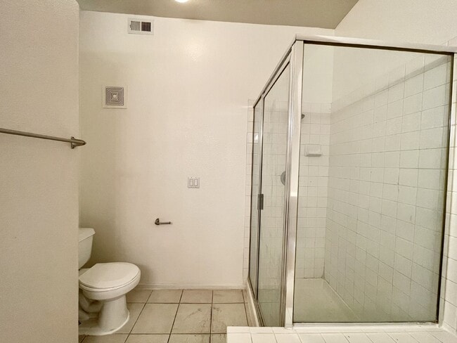 Building Photo - DOWNSTAIRS GREEN VALLEY CONDO | COVERED PATIO | COMMUNITY POOL + FITNESS CENTER