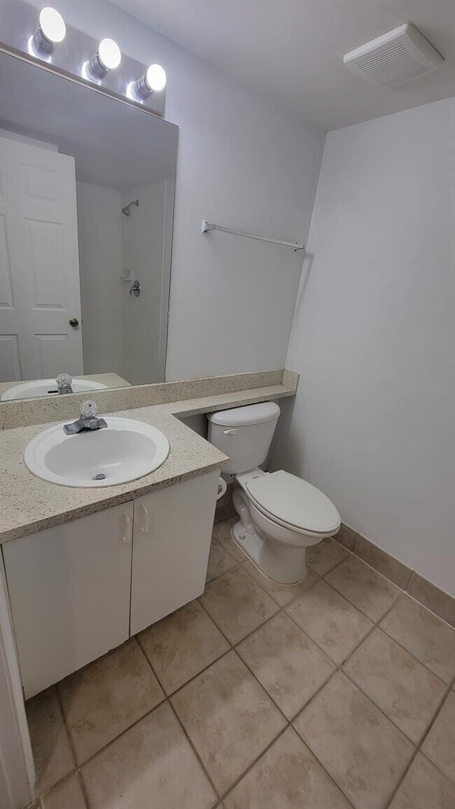 Building Photo - 4197 N Haverhill Rd