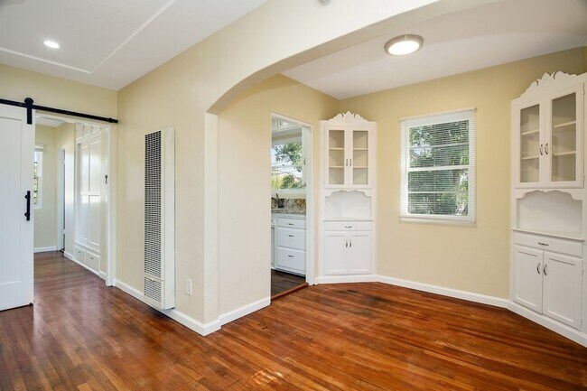 Building Photo - 4415-4419 VAN DYKE AVENUE %