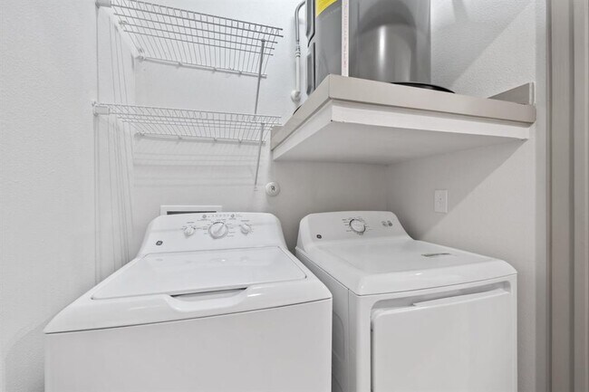 Building Photo - 691 Union Chapel Rd