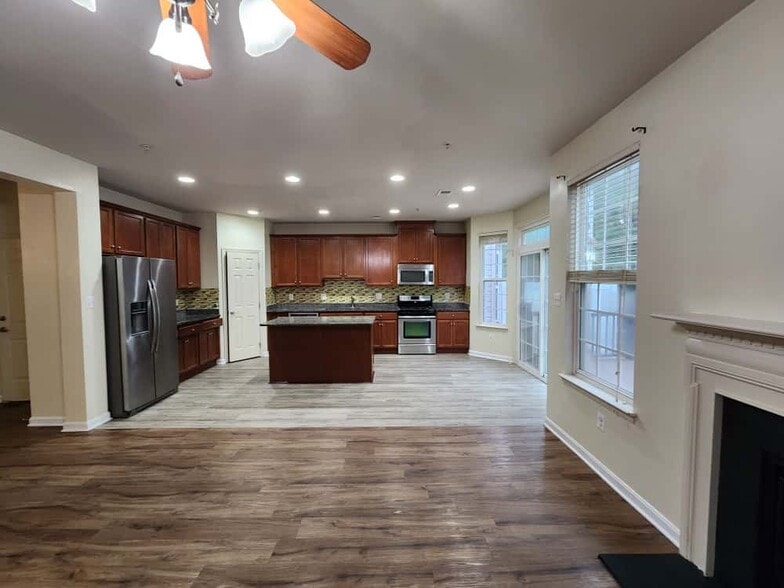 Building Photo - 44179 Beaver Creek Dr