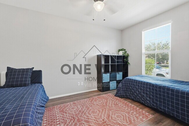 Building Photo - 9854 Thatcher Ave
