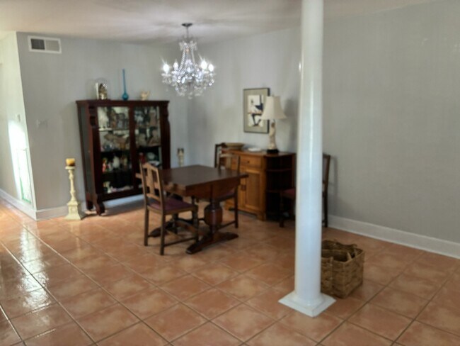Building Photo - 6349 Briar Rose Dr
