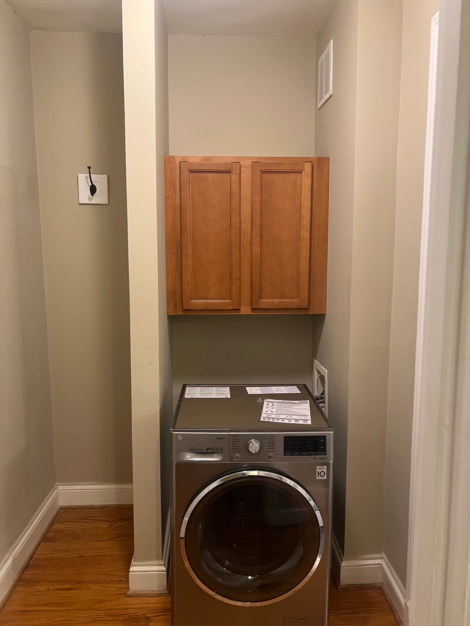 Building Photo - 15 E Kirby St