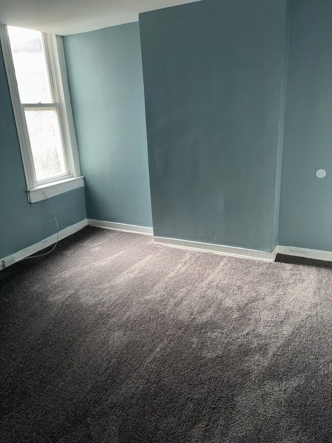 Building Photo - 1633 Westwood Ave